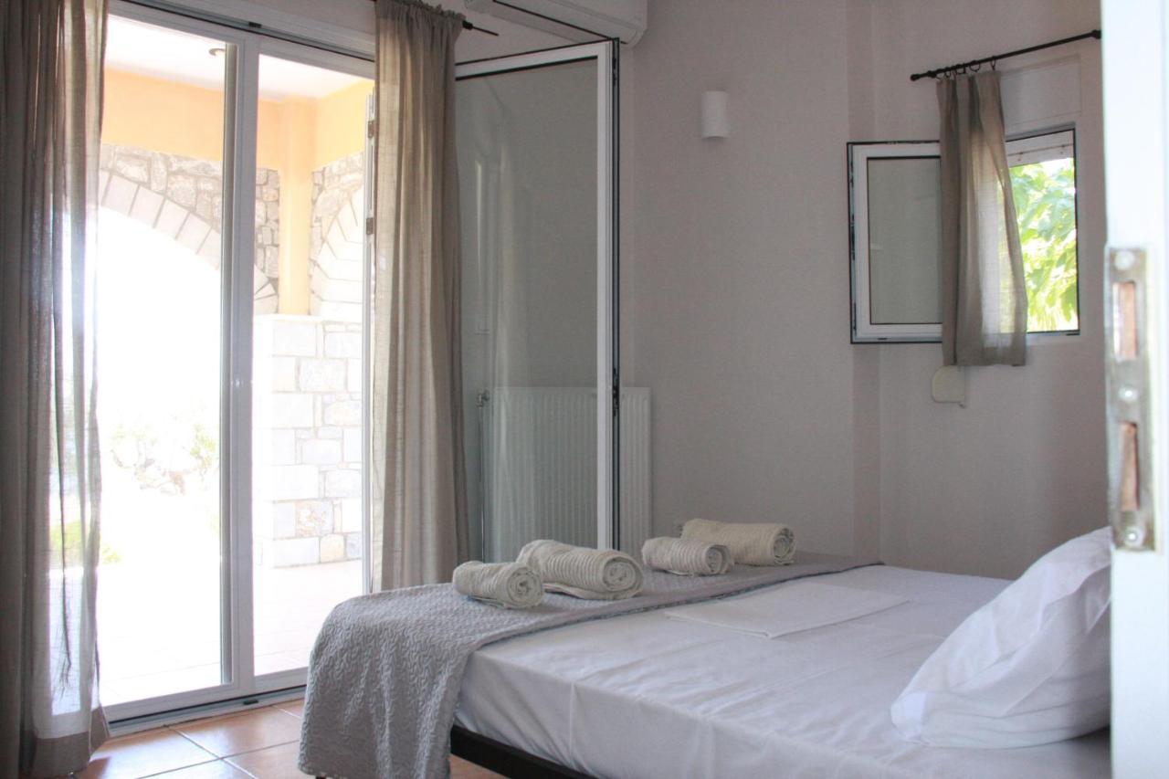 Sea And Mountain View Villa Kalamata Exterior photo